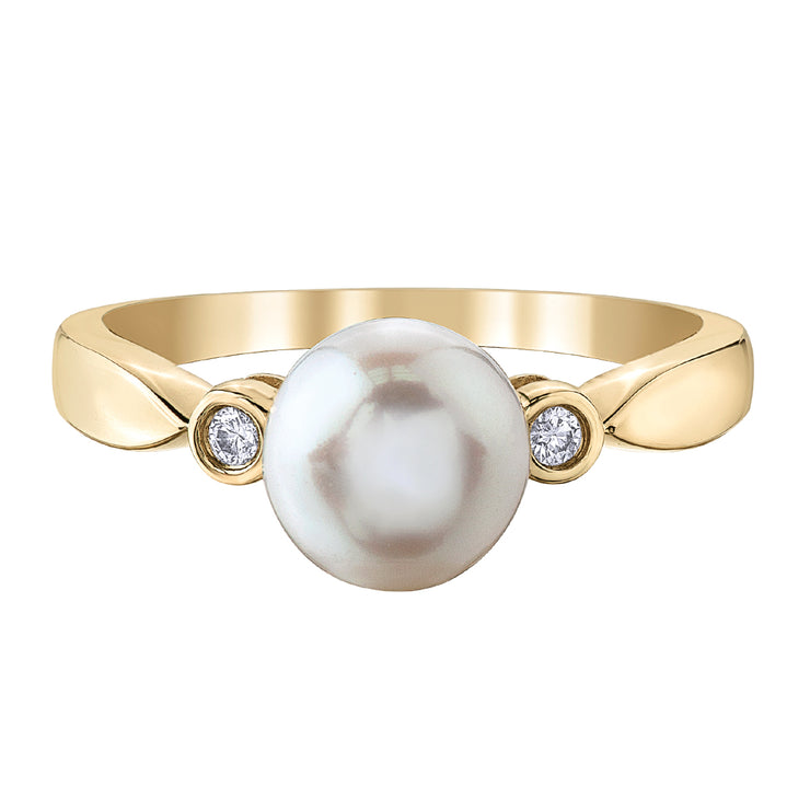 Yellow Gold Pearl Ring